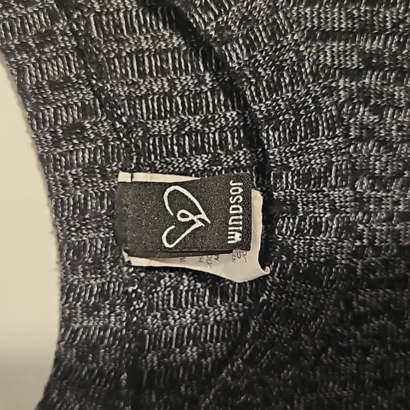 Dress size lg - Picture 2 of 5